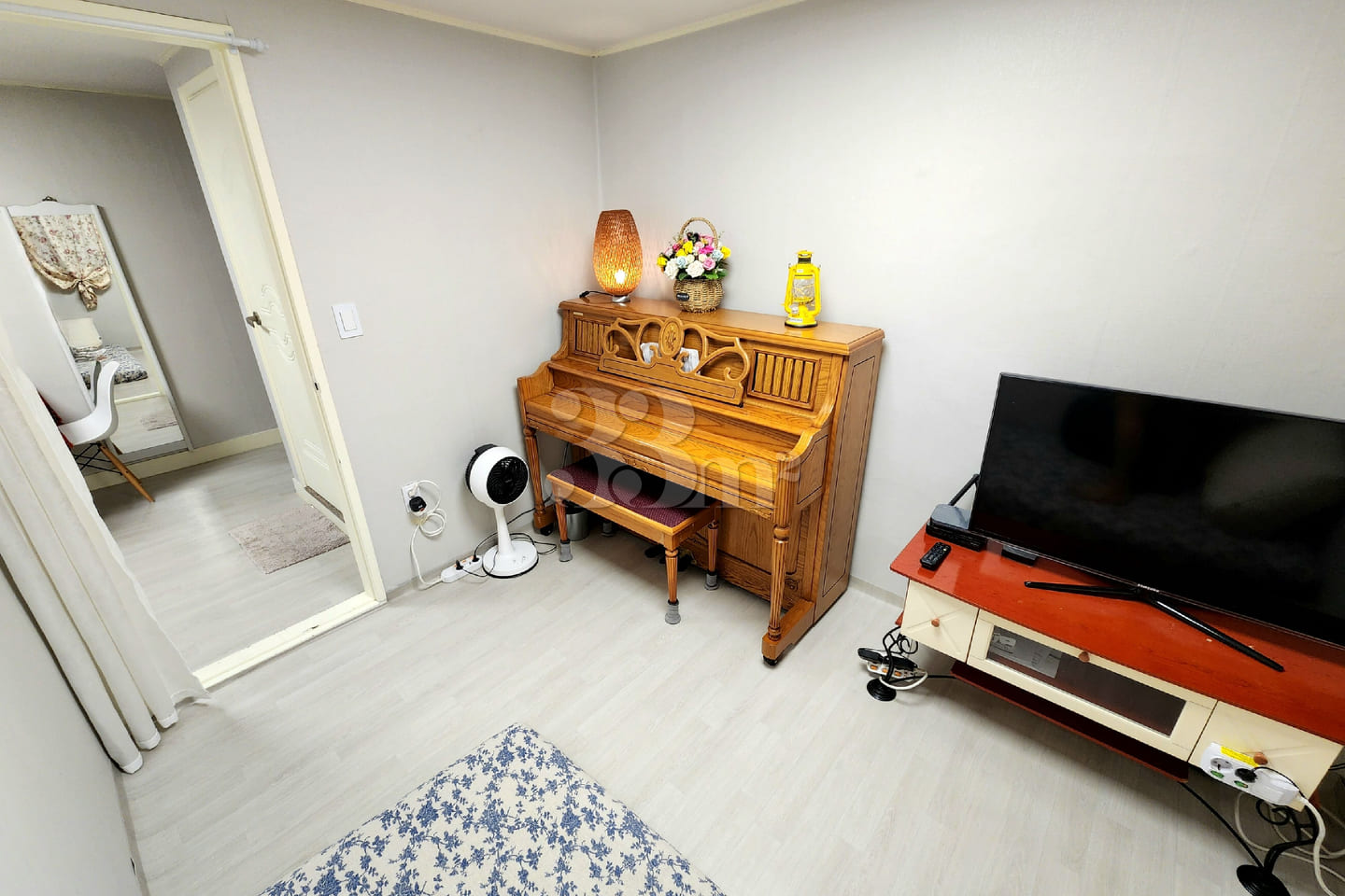 56㎡ fully furnished unit near Hongdae 6th image