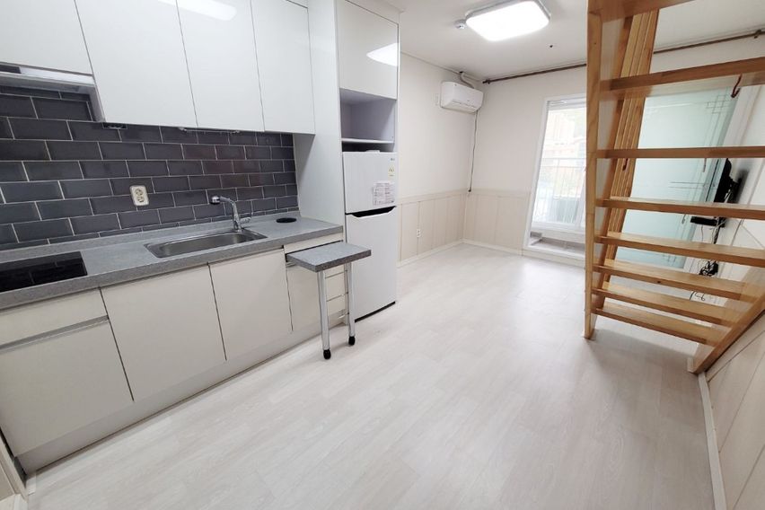 깔끔 넓은 풀옵션 복층 1번째 이미지