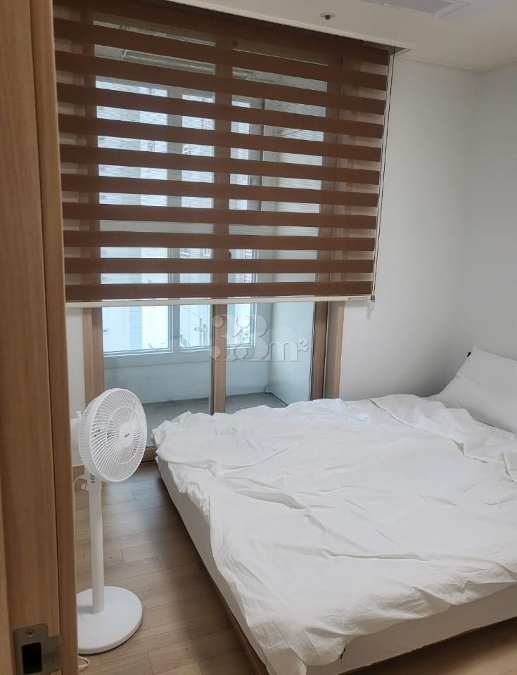 Neat, white-themed two-room unit near Beomeo 1th image