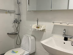 Quiet home with 3 bedrooms and 2 bathrooms 17th image