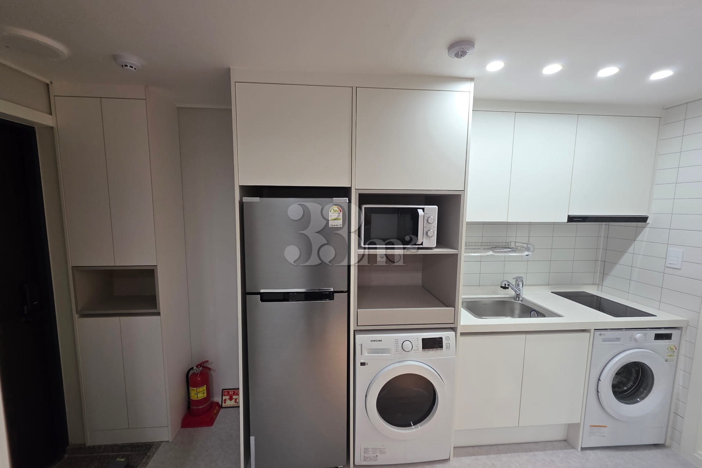 Brand new, fully furnished. 3th image