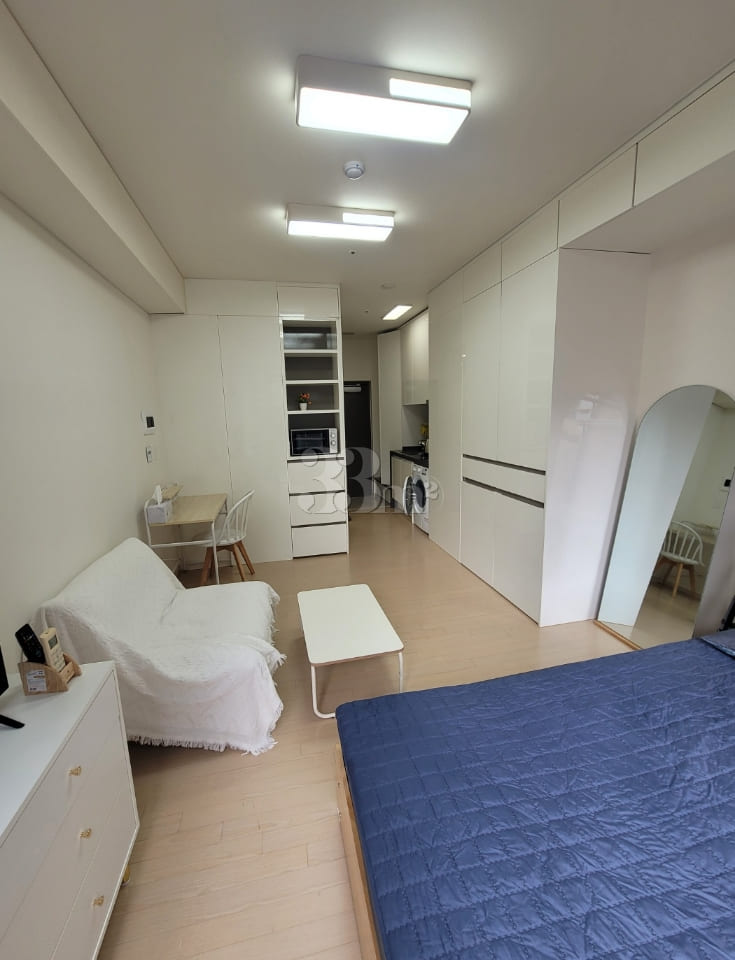 ♥️ Neat room just 1 minute from Gangnam Stati 2th image