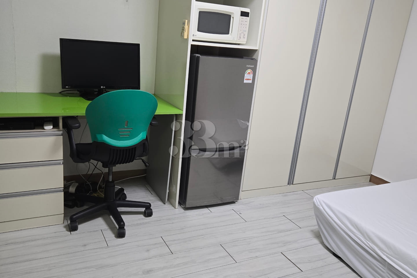 Studio apartment in the immediate vicinity of 4th image