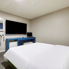 Best Value Hotels Near Suwon City Hall Statio Unit Image