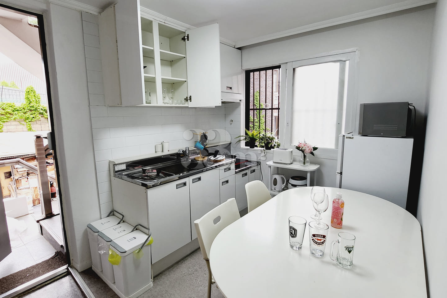 #10 Hapjeong Hongdae 2-room 3-bed 2th image