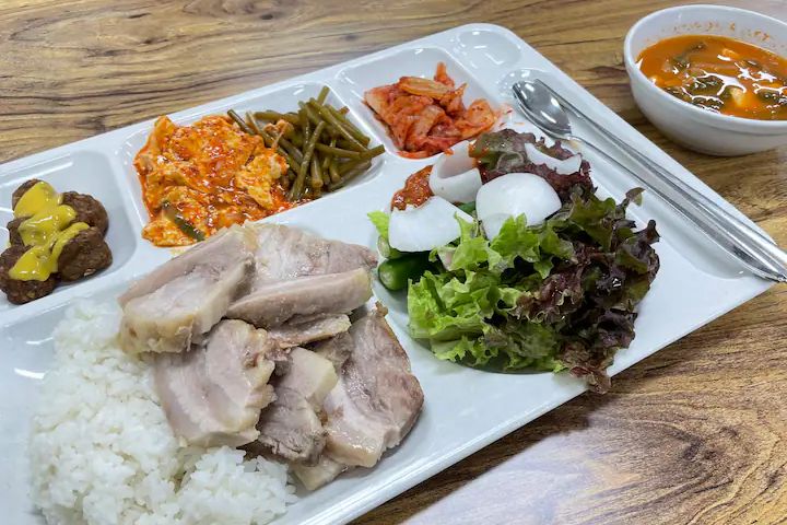 신축💕한식부페,깔끔 9번째 이미지