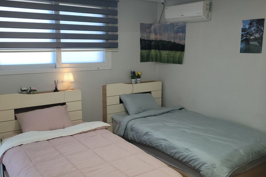 운서역 풀옵션 트윈룸 0번째 이미지