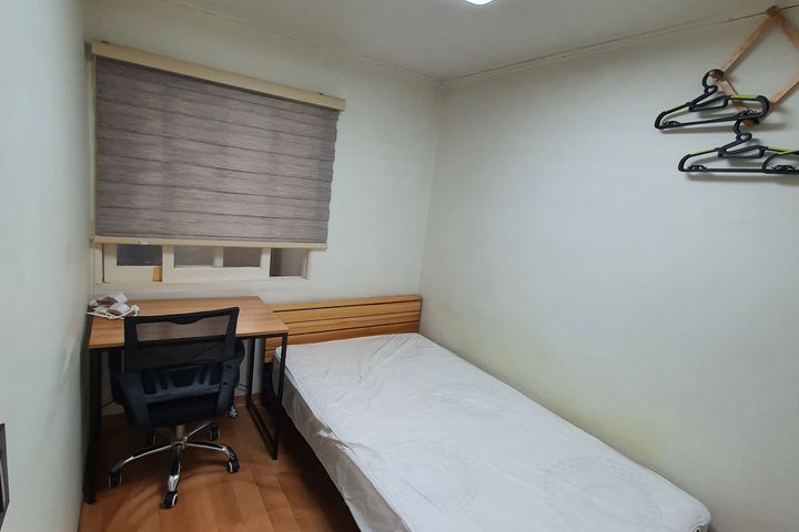 A1 Room, Entrance to Dong-eui University, Gay 0th image