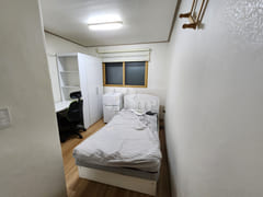 Room 204 1th image