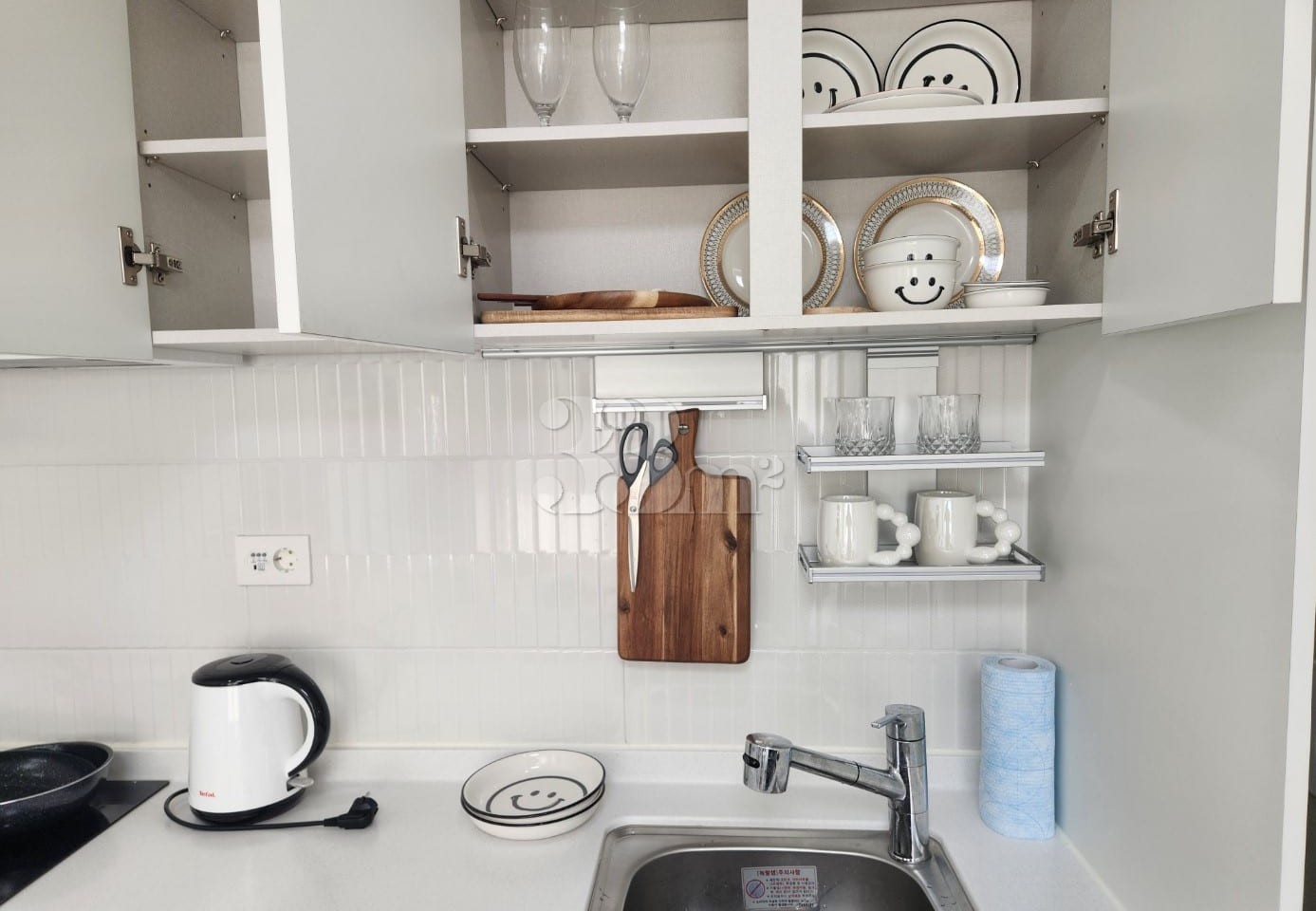 Fully furnished unit near Sindang Station 3th image