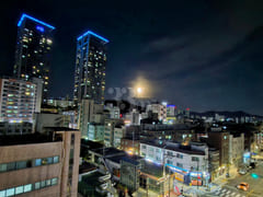 New, fully-furnished officetel Q 17th image