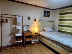 A clean and comfortable space 2th image