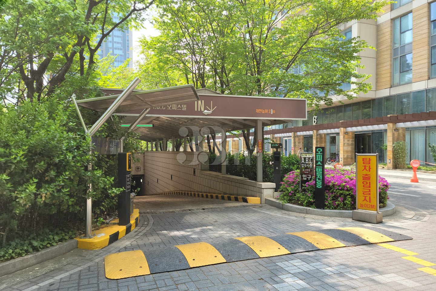 Convensia, Central Park 7th image
