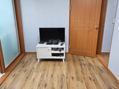 Remodeling a 3rd-floor studio apartment 1th image