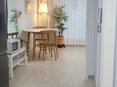 🌈Apartment in front of the courthouse at Pye 0th image