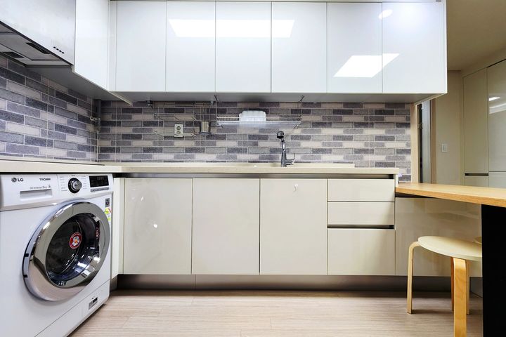Fully furnished two-bedroom apartment near Mu 6th image
