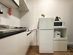 Well-maintained, fully furnished room 🍀 10th image