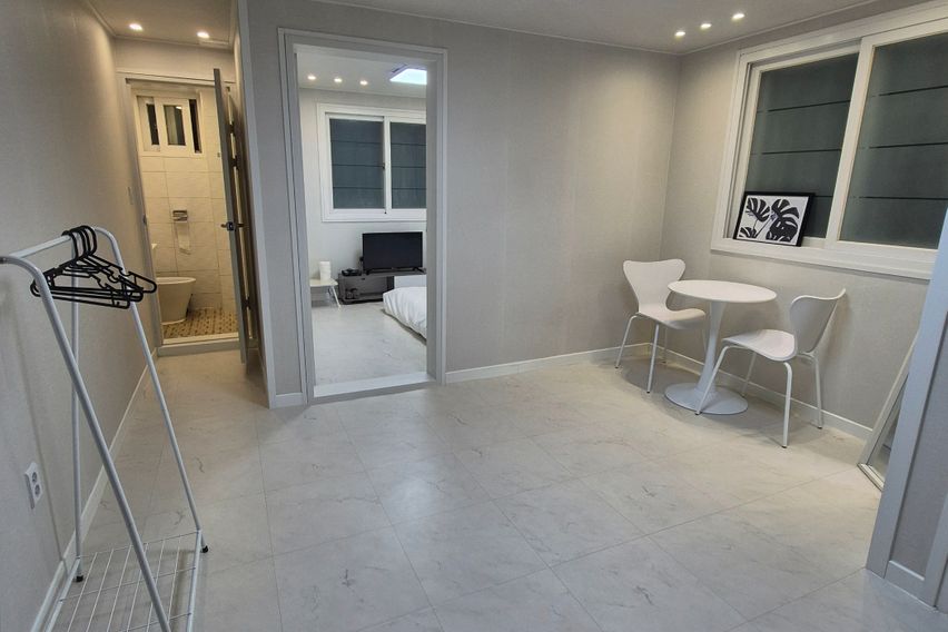 큰방+거실+주차 H26 8번째 이미지