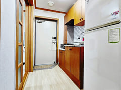 Fully furnished studio apartment near the cou 12th image