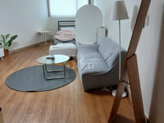 Spacious room, stylish room, close to the sta 9th image