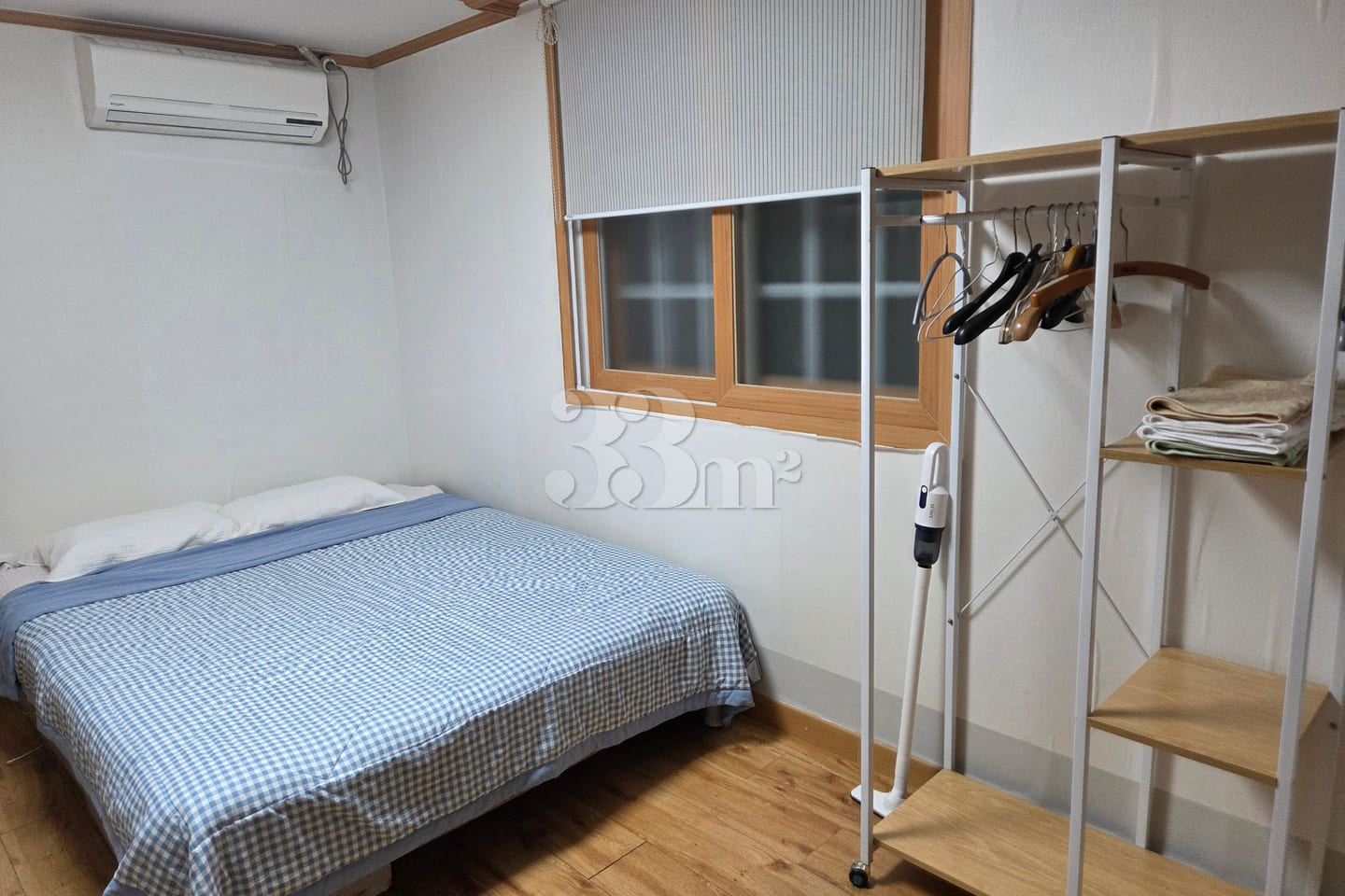 A quiet house with convenient transportation. 1th image
