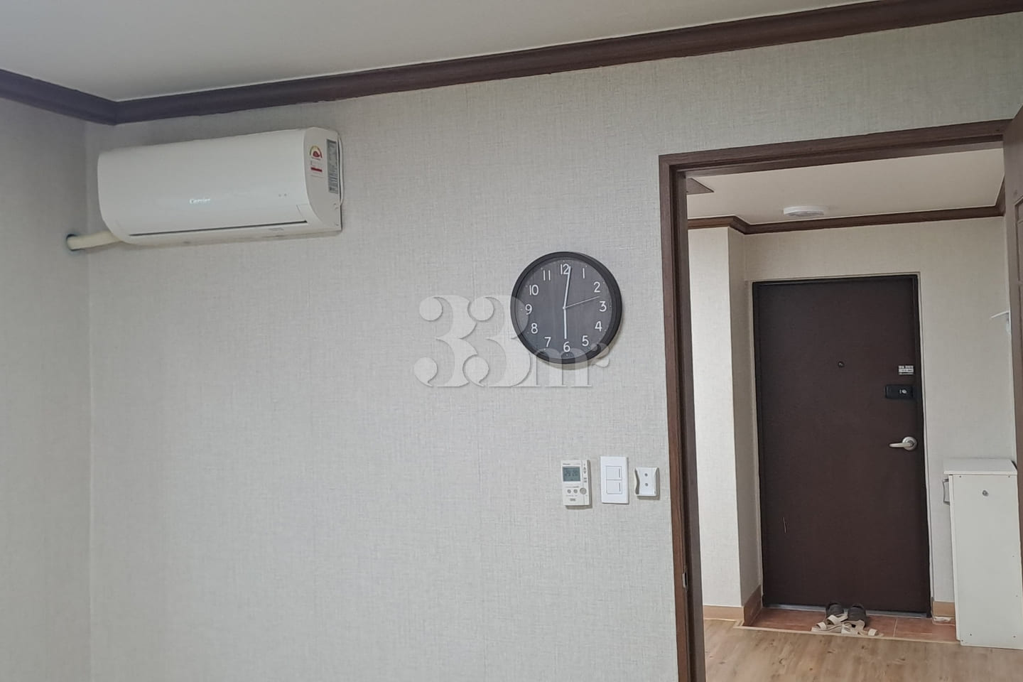 1.5-room unit with a spacious room and living 8th image
