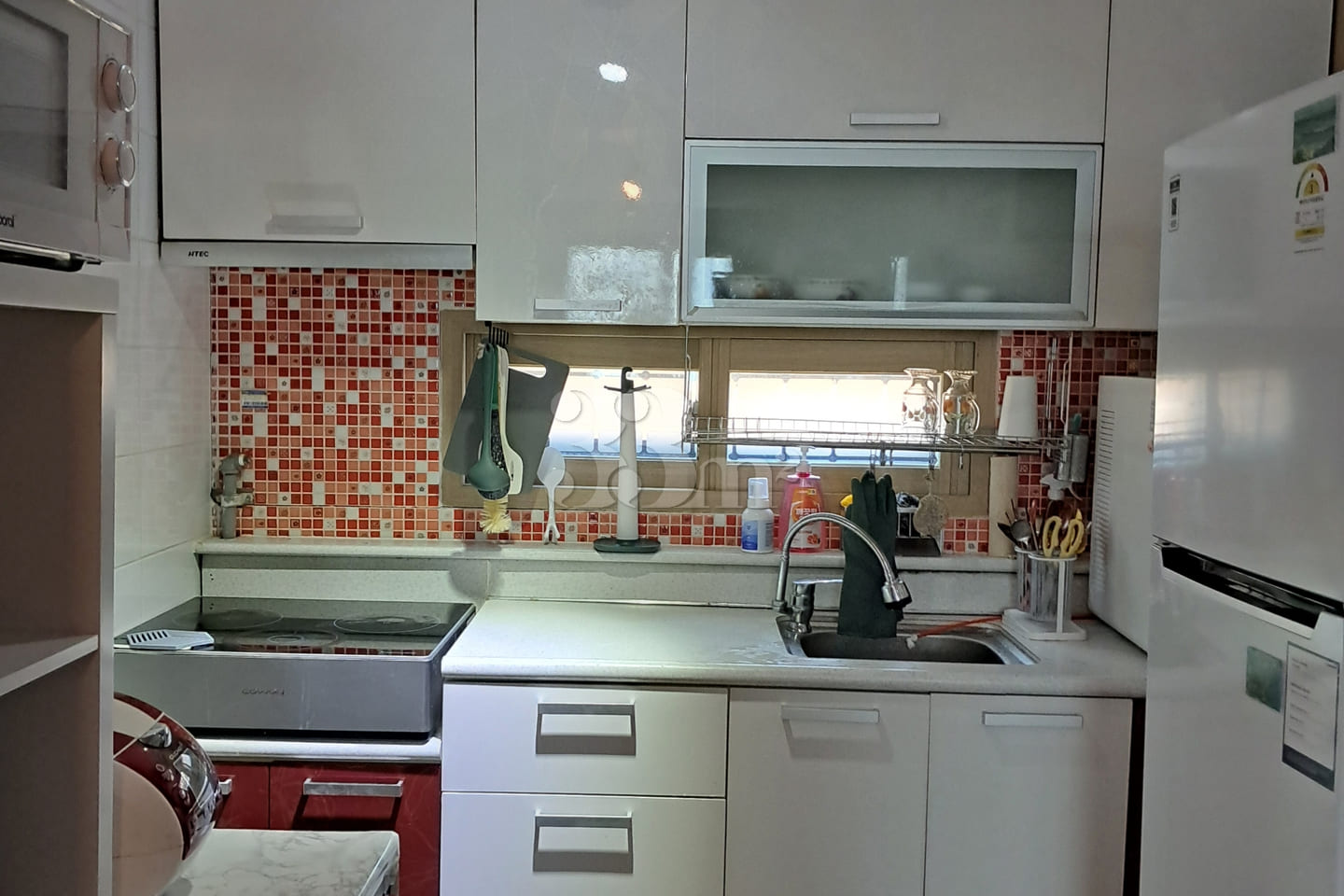 Fully furnished, spacious studio-style unit 7th image