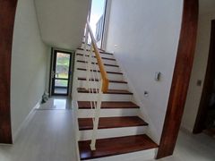 Three-bedroom detached house with a fireplace 17th image