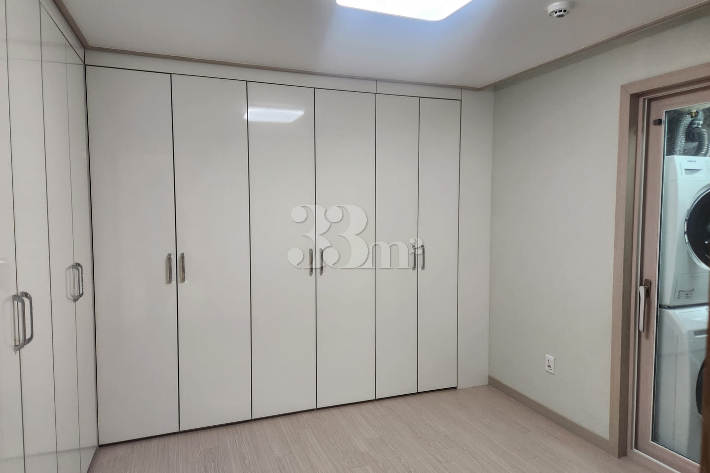 Gaom Modern South-Facing Fully Furnished Thre 11th image