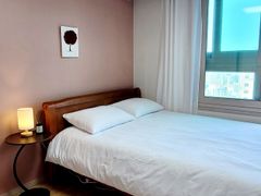 3-bedroom apartment, 10 minutes from the airp 11th image