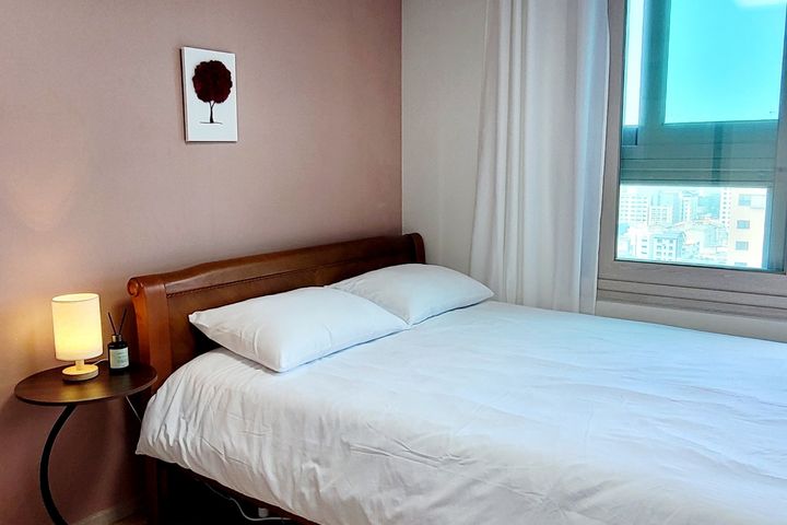 3-bedroom apartment, 10 minutes from the airp 11th image