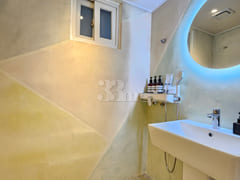 Hustay Room 204 18th image