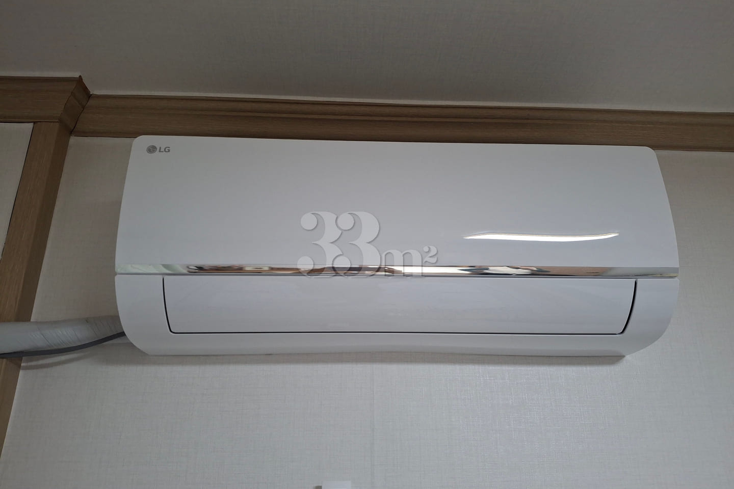 🌈 Two-room unit in front of the Office of Ed 12th image