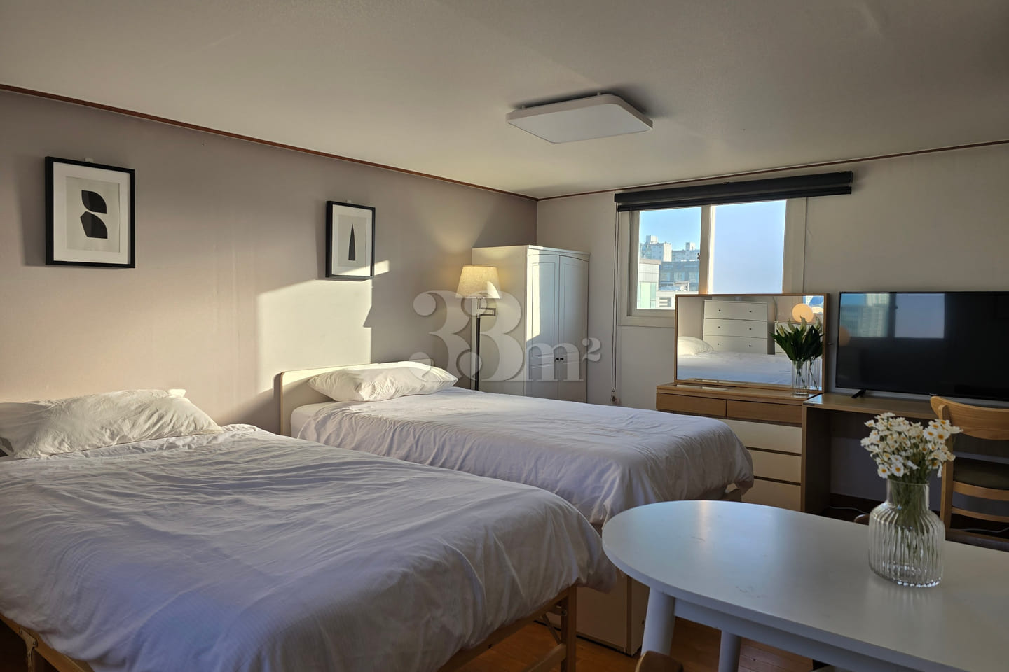 2 beds, separate kitchen 9th image
