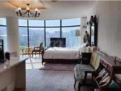 Luxury Room with Park View and Floor-to-Ceili 1th image