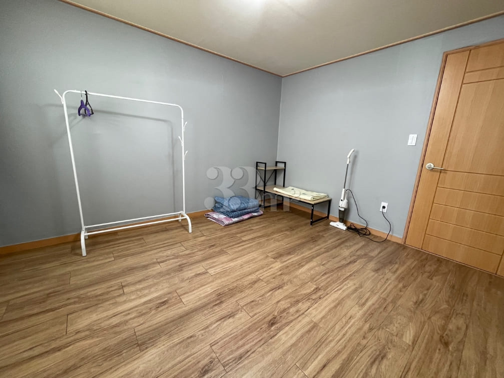 Two-room apartment next to a supermarket near 3th image