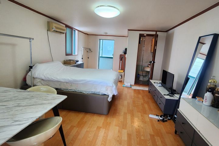 Gwonseon Studio Apartment 3th image