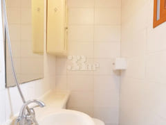 Studio with separate kitchen, 1 minute from S 4th image