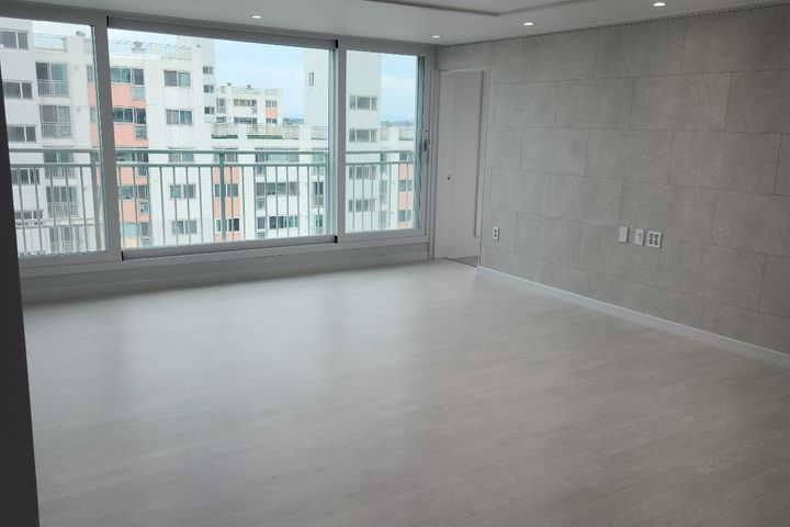 A comfortable and quiet house in Iksan 0th image