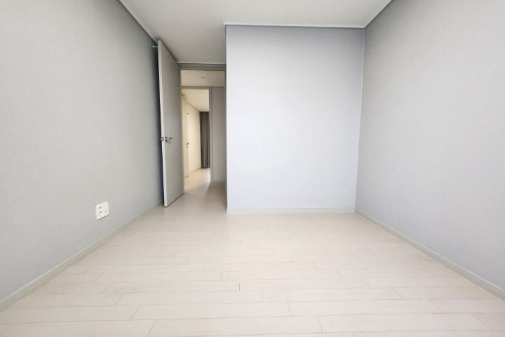 Short-term rental of a home currently for sal 10th image