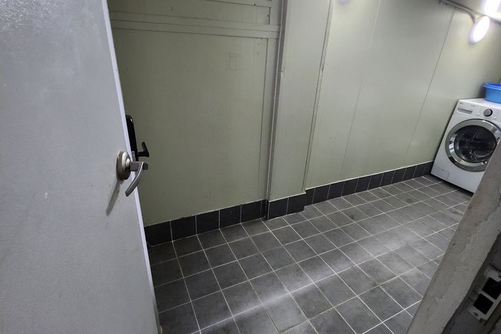 2nd floor, 3 bedrooms + 1 14th image