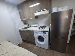 6-7 minutes from Suwon City Hall Station, fre 4th image
