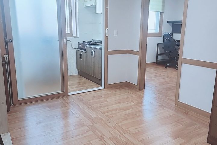 투룸깨끗주차여유조용 0번째 이미지