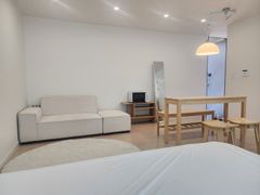 Seongsu-dong Modern House 2th image