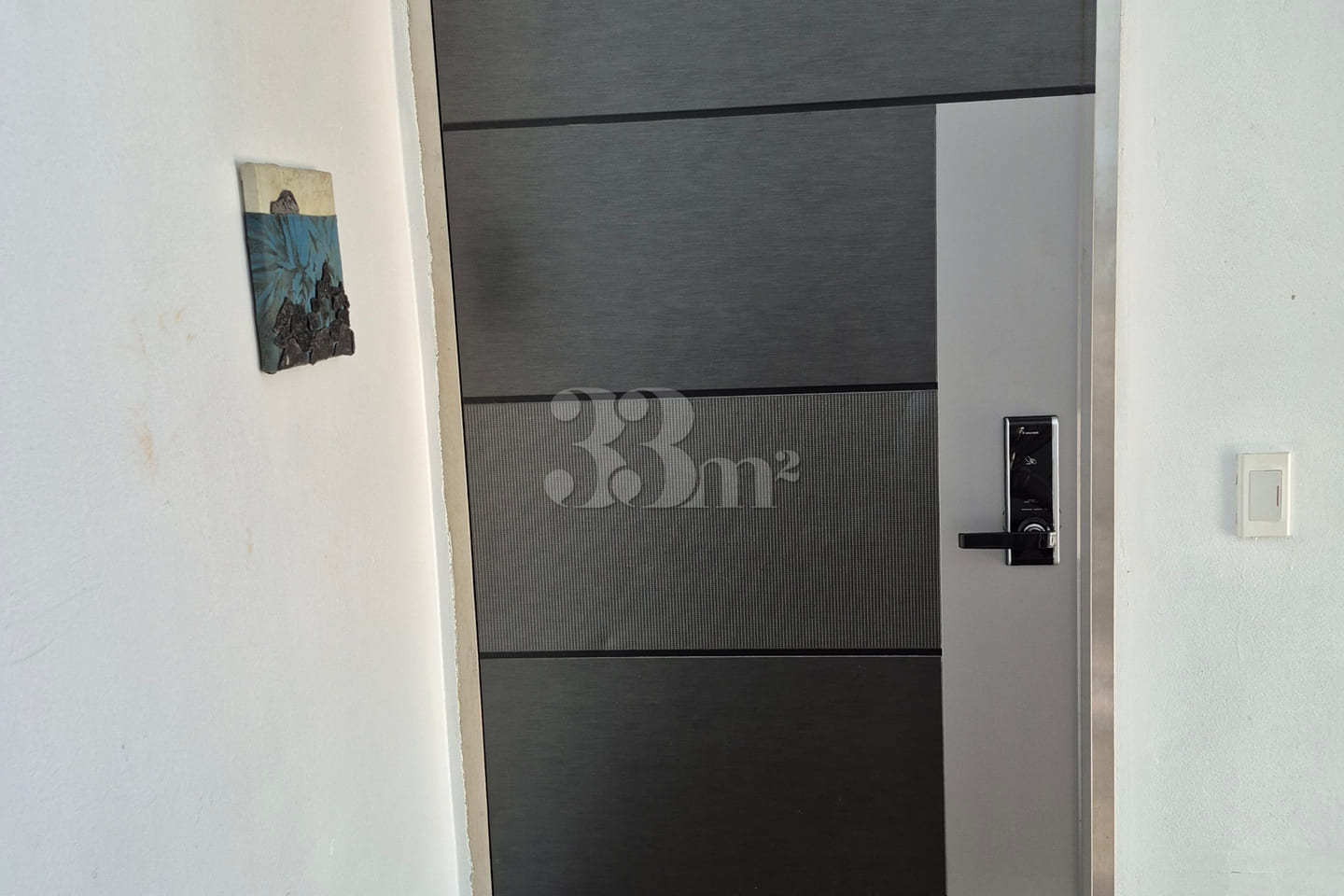 Fully furnished, west-facing, 4-bedroom unit  16th image