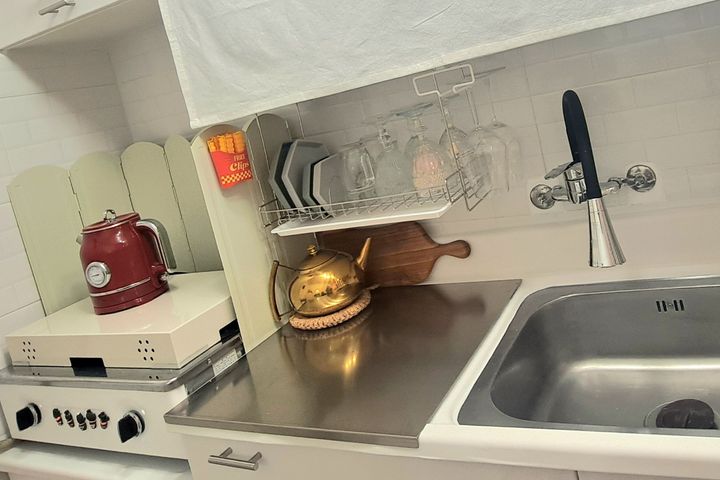 Fully furnished 2-room unit for 3 people near 14th image