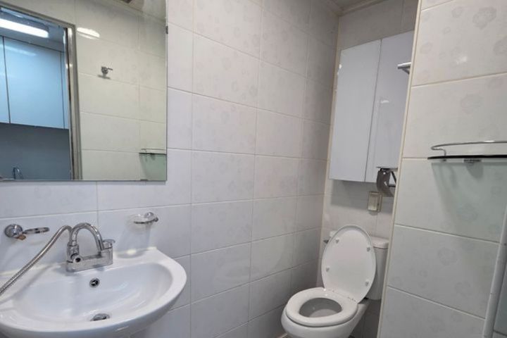 4 minutes to subway station, fully furnished 9th image