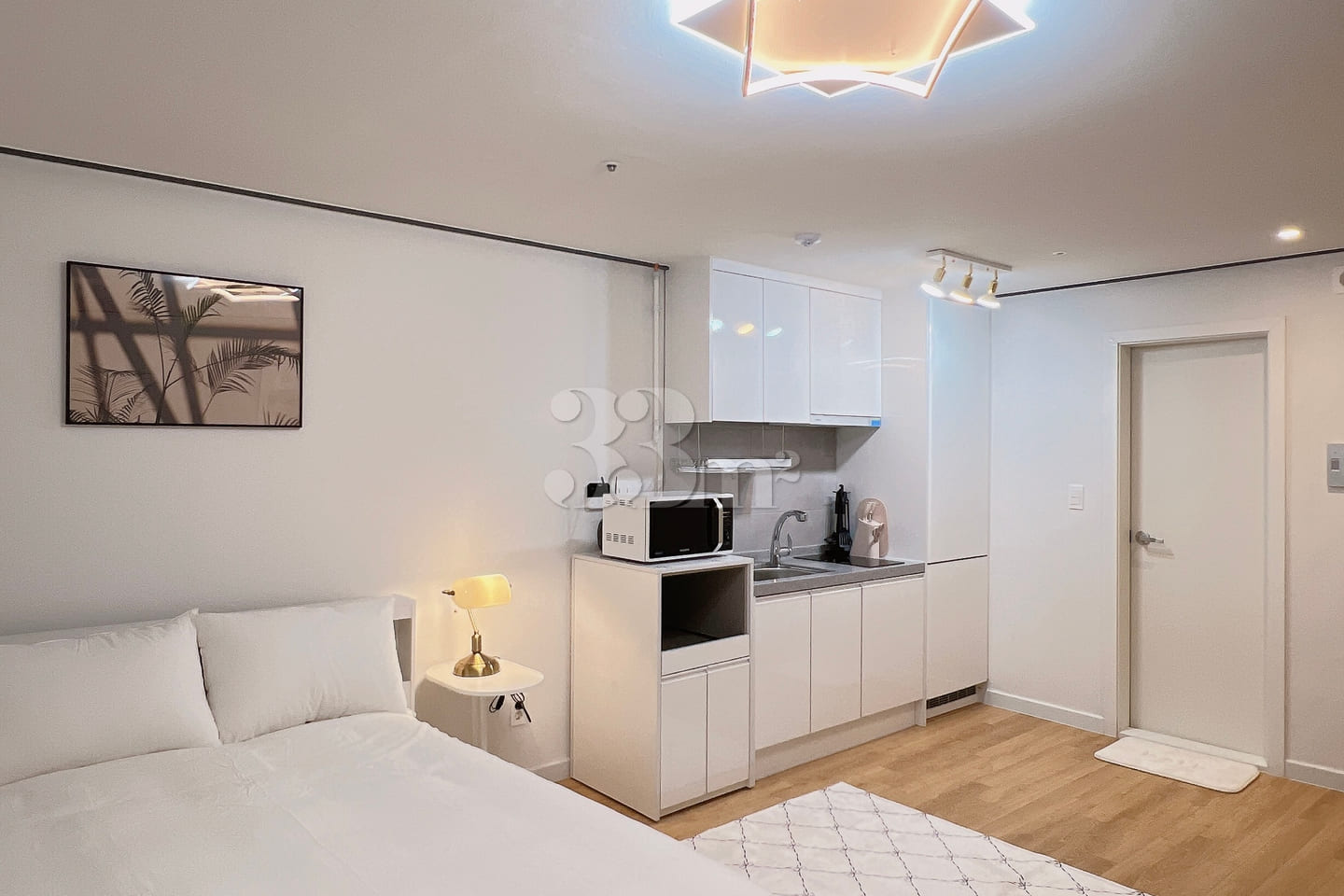 Cozy, quiet room near Gangnam Station 2th image