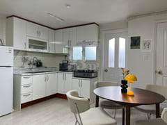 #13 Hongdae Sinchon 3-room 2th image