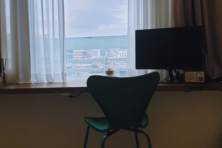 🎨Luxury Remodeled Apartment with a Great Vie 16th image